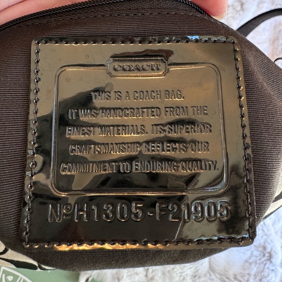 COACH #F21905 Signature Stripe Duffle Signature Canvas Black/Grey - Picture 5 of 8